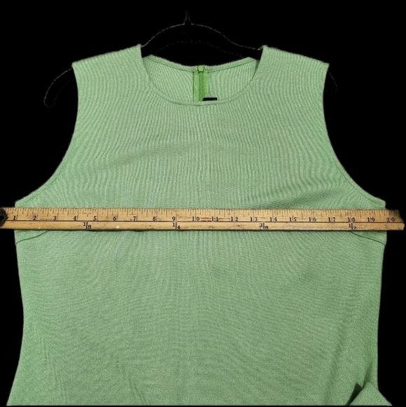 NWT ST. JOHN Bamboo Green Timeless Classy Office Siren Wool Dress MSRP $795 - Picture 11 of 14